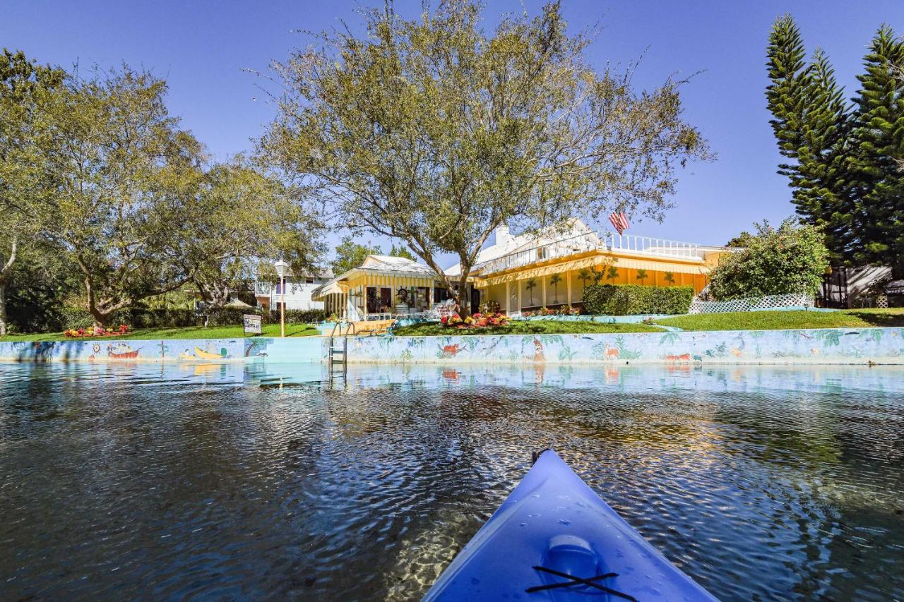 Appartamento Pams Mermaid House With Riverfront Yard And Lanai! Weeki Wachee Esterno foto