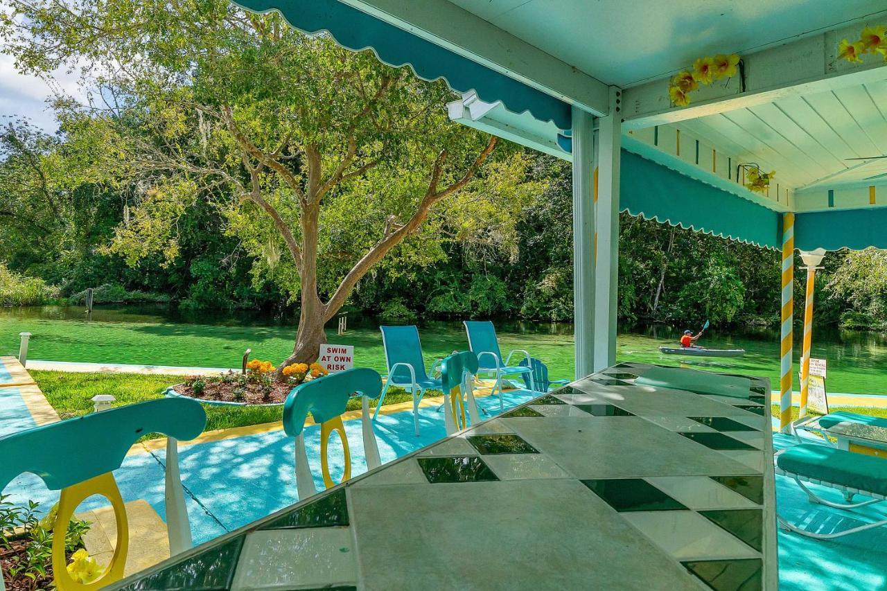 Appartamento Pams Mermaid House With Riverfront Yard And Lanai! Weeki Wachee Esterno foto