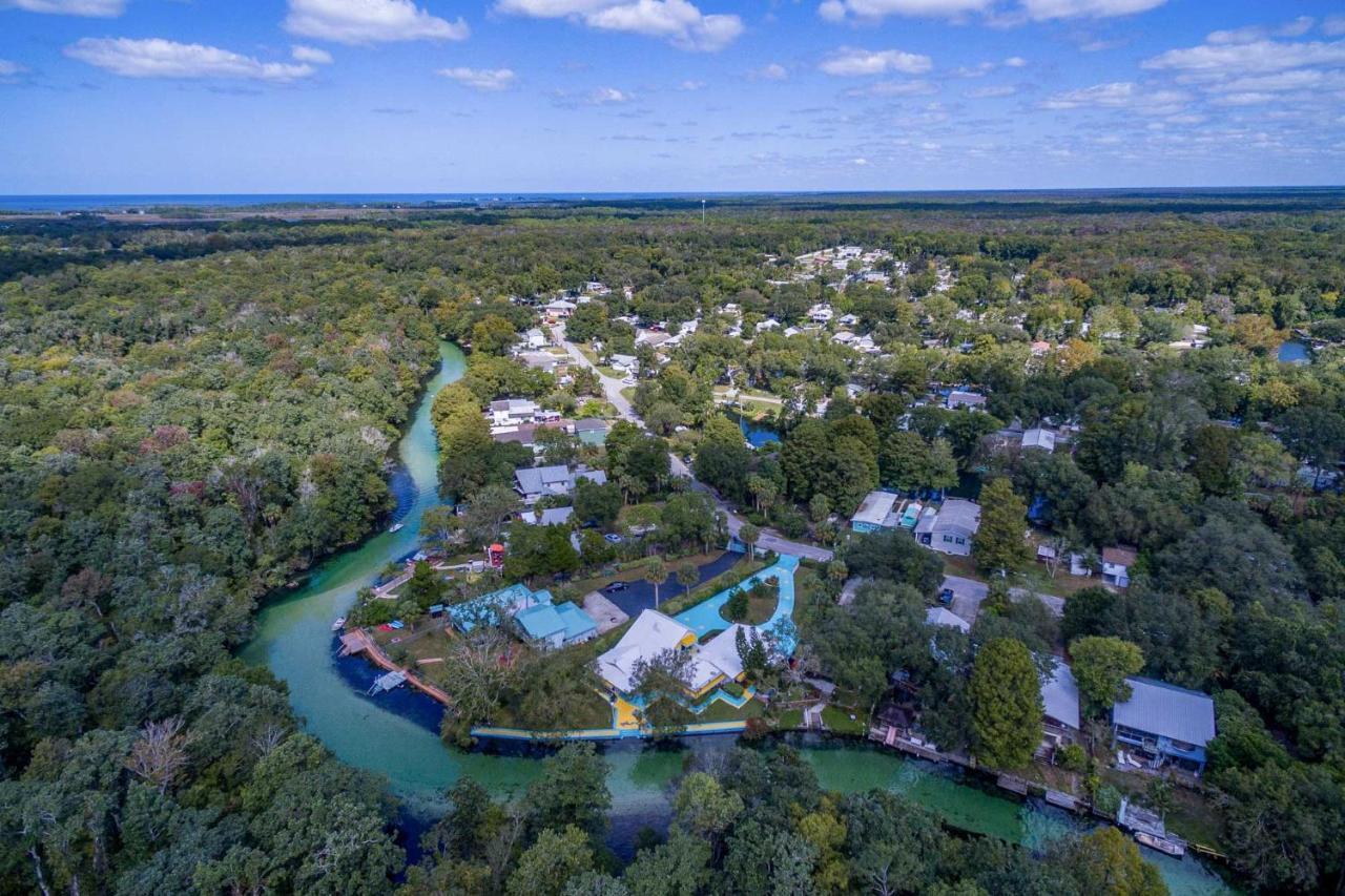 Appartamento Pams Mermaid House With Riverfront Yard And Lanai! Weeki Wachee Esterno foto