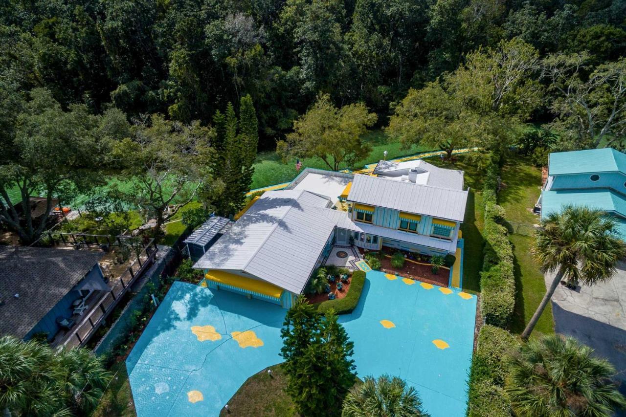 Appartamento Pams Mermaid House With Riverfront Yard And Lanai! Weeki Wachee Esterno foto